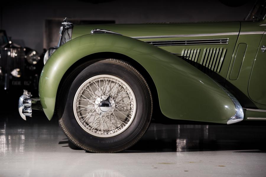 Детали экстерьера Talbot-Lago T26 Record Cabriolet 1947 года  (фото 22 из 34)
